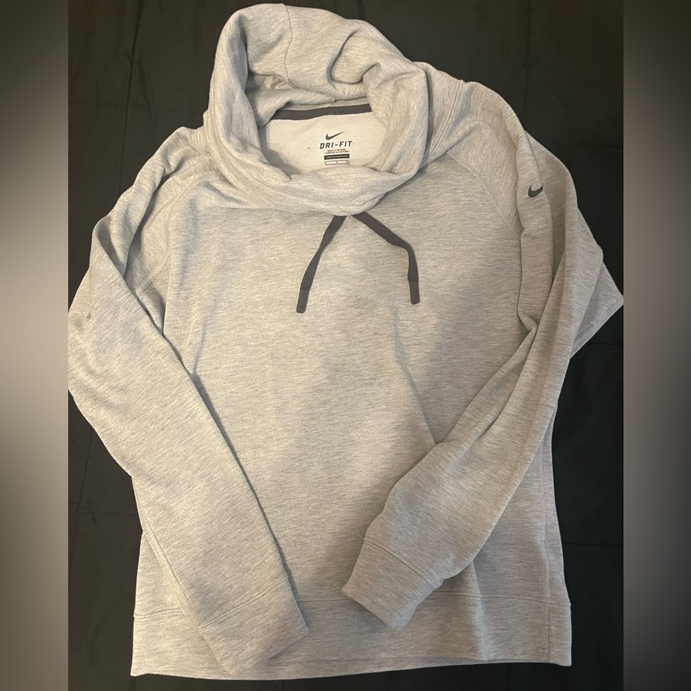 Nike pullover